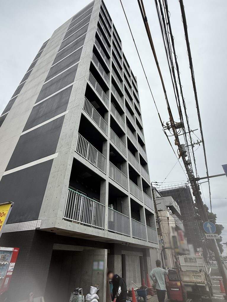 新築マンション（RC造11階建て）の左官工事